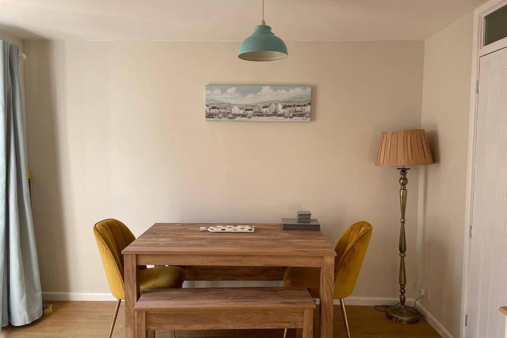 37 Strawberry Hill, Hayleヴィラ エクステリア 写真